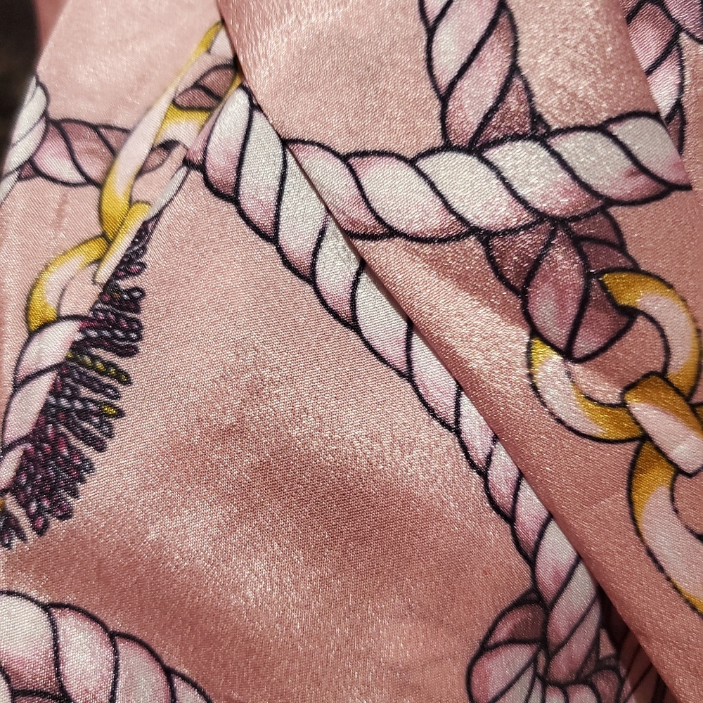 Pink Chain Link Print Button Down Blouse - Picture 3 of 5
